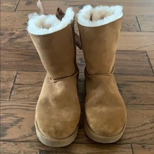 lace-up ugg boots